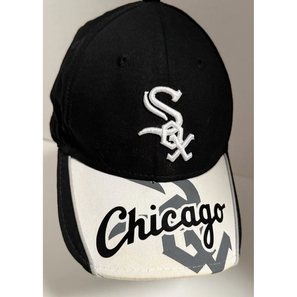 New Era Chicago White Sox 9FORTY Youth Adjustable Hat MLB Excellent Shape